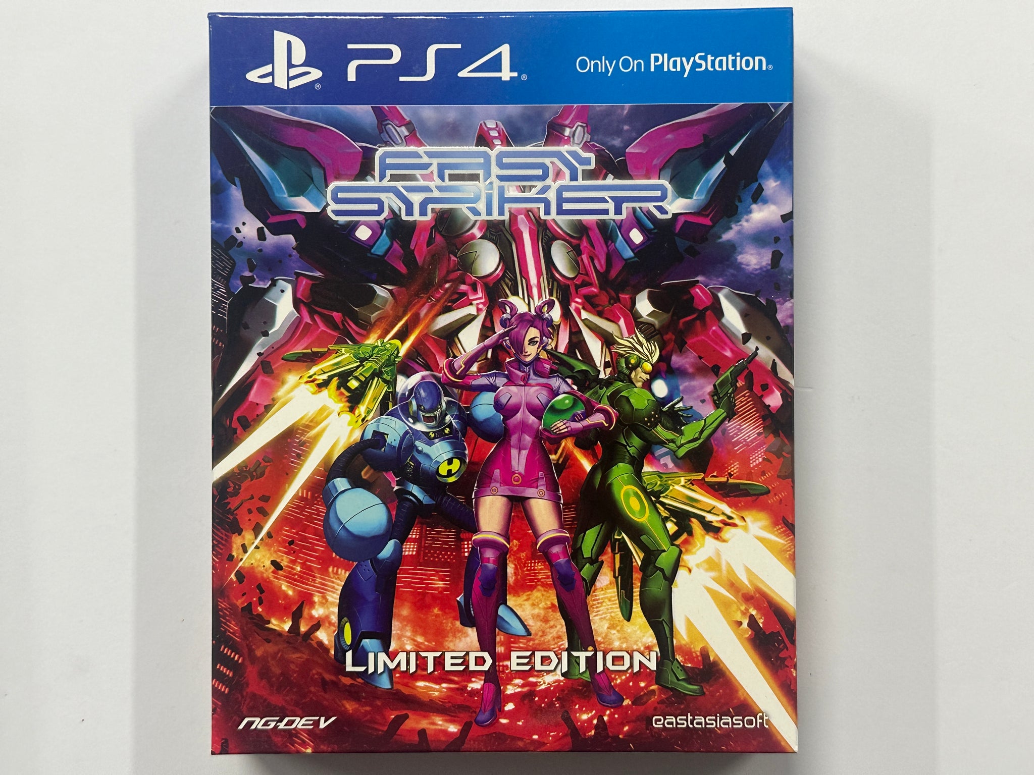 Fast Striker Limited Edition 1990/2200 Complete In Original Case with Outer Box