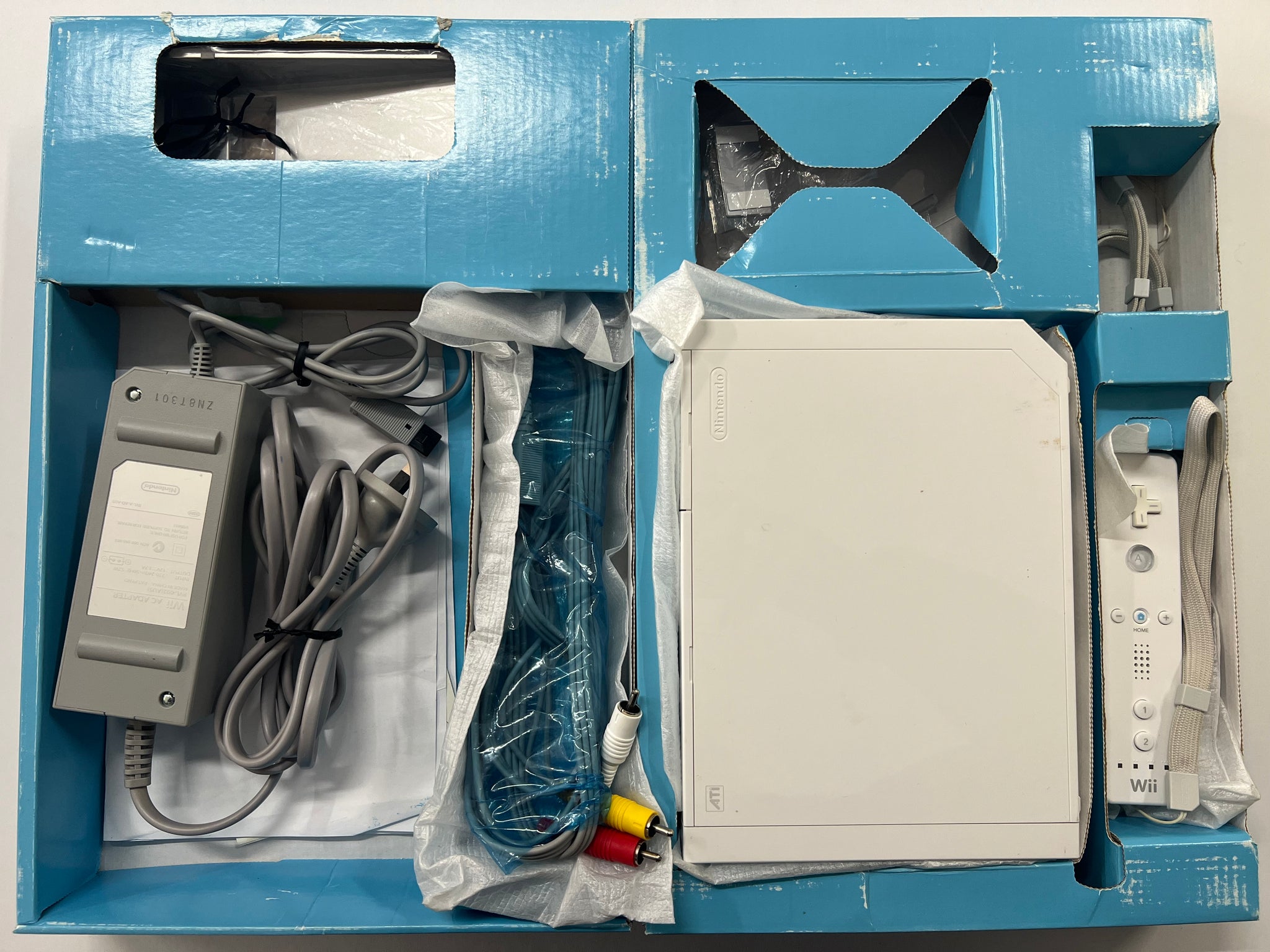 Nintendo Wii Console Complete In Box