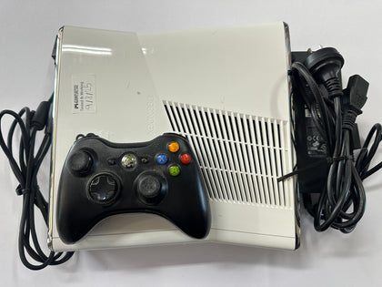 XBOX 360 S 320GB White Console Bundle