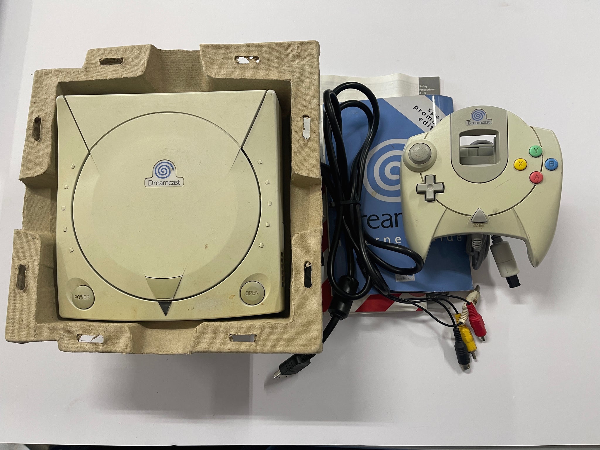Sega Dreamcast Console In Original Box – The Game Experts